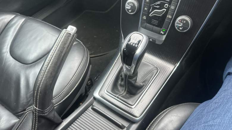 Volvo V40 D3 [4 Cyl 150] R DESIGN Pro 5dr Diesel Hatchback